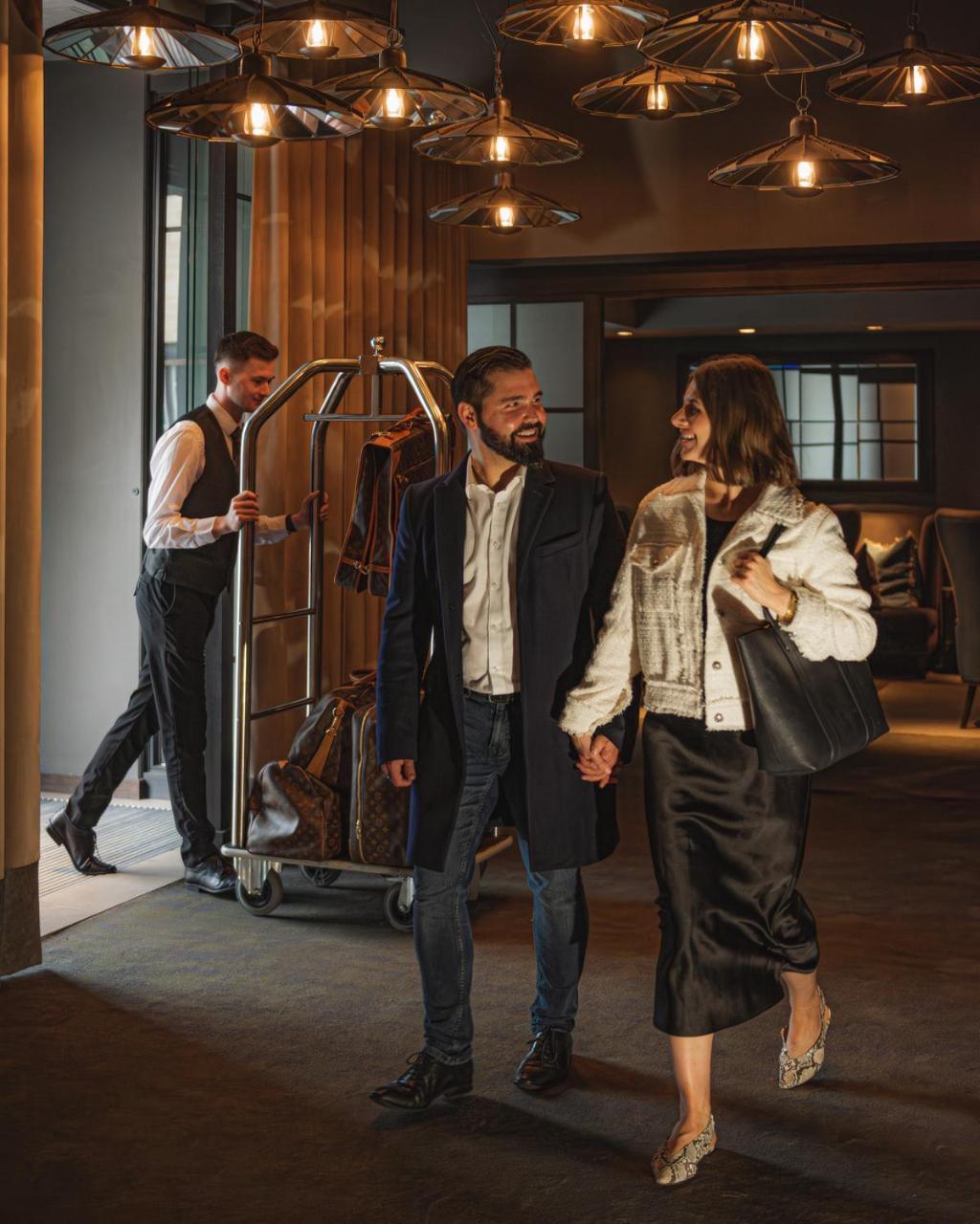 Dakota Glasgow Luaran gambar